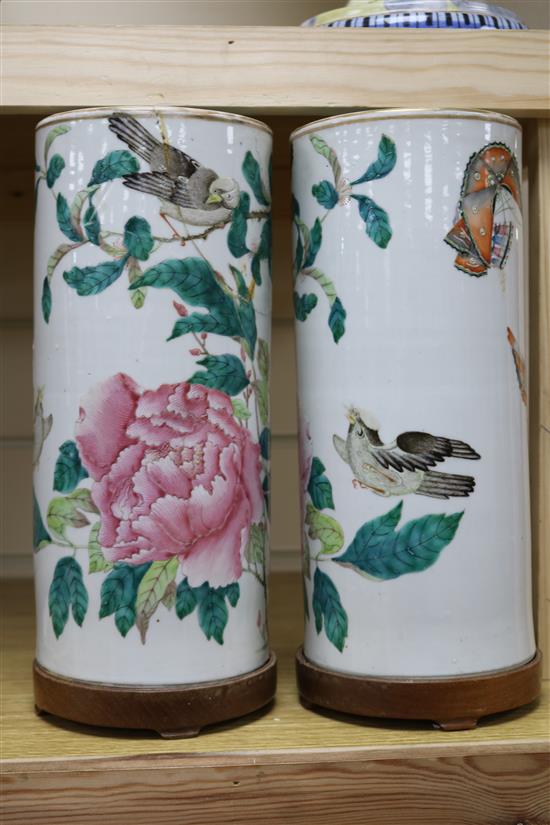 A pair of Chinese famille rose cylindrical vases, Tongzhi mark and period H.31cm